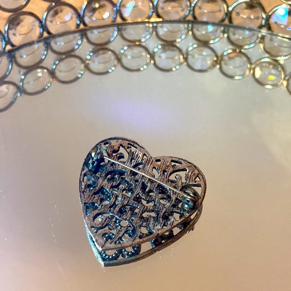 Brooch - Picture 2 of 2